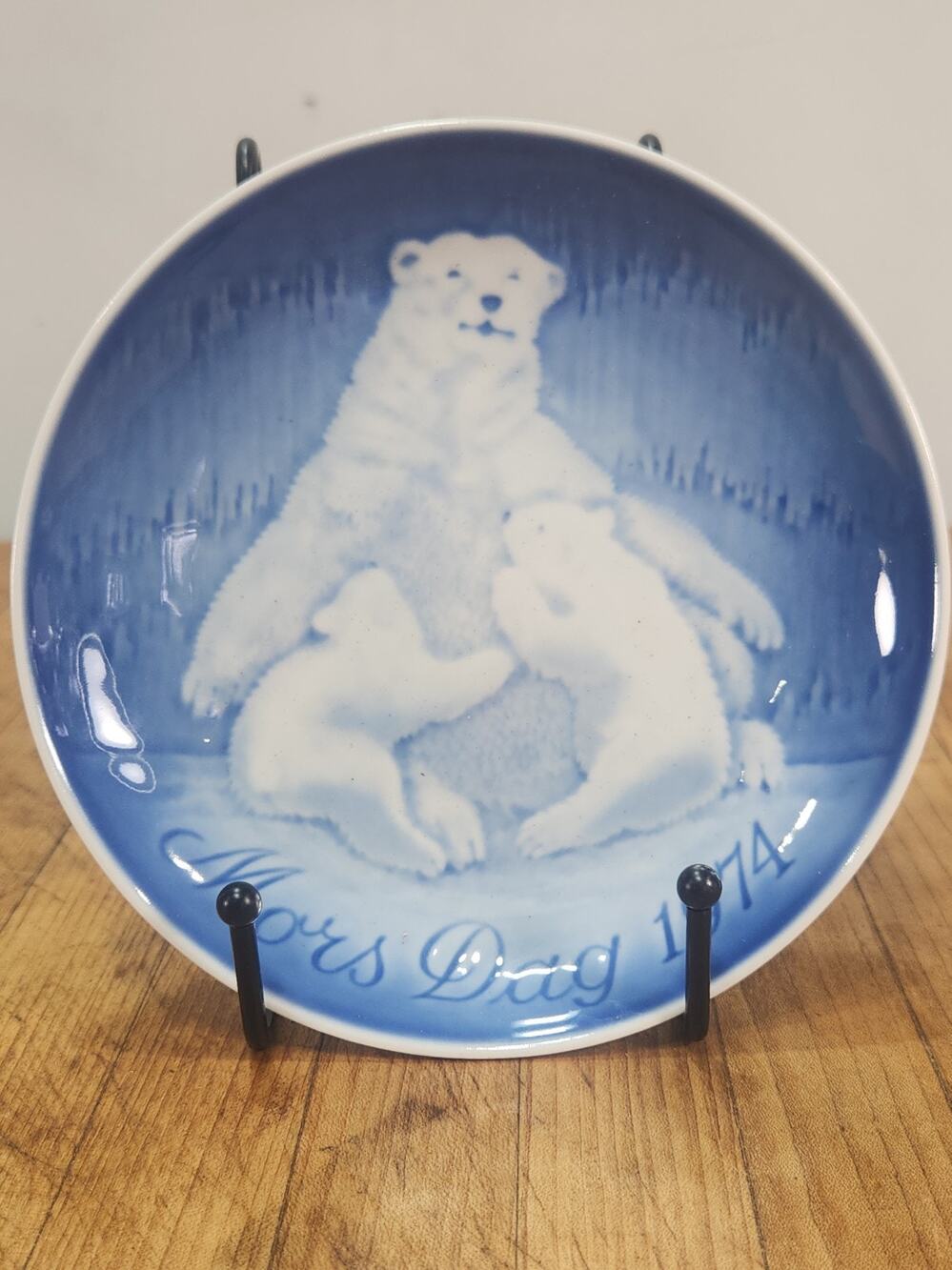 Bing & Grondahl B&G Mors Dag 1974 Polar Bear Cubs Mother's Day Plate Denmark